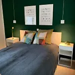 4-studios *